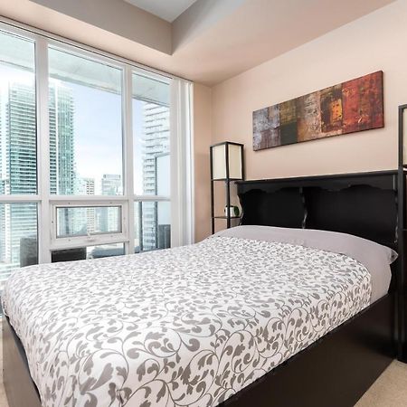 Across From The Cn Tower, Metro Toronto Convention Centre And Rogers Centre In Downtown Toronto Core Apartamento Exterior foto