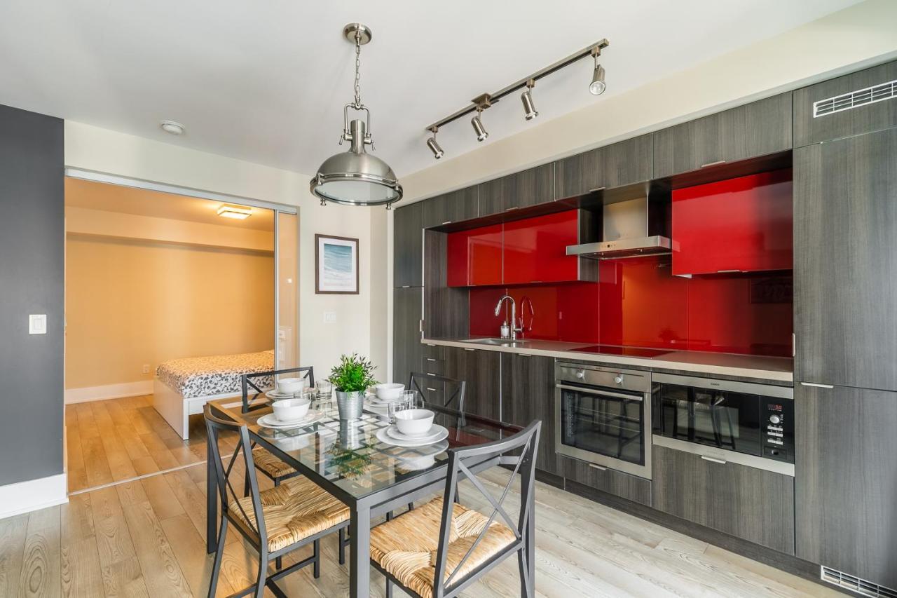 Across From The Cn Tower, Metro Toronto Convention Centre And Rogers Centre In Downtown Toronto Core Apartamento Exterior foto