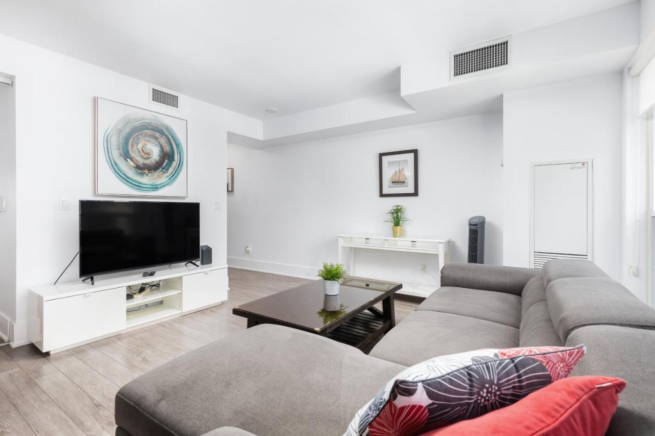 Across From The Cn Tower, Metro Toronto Convention Centre And Rogers Centre In Downtown Toronto Core Apartamento Exterior foto