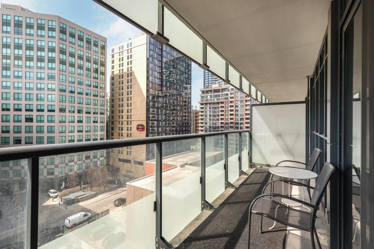 Across From The Cn Tower, Metro Toronto Convention Centre And Rogers Centre In Downtown Toronto Core Apartamento Exterior foto