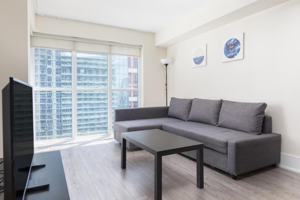 Across From The Cn Tower, Metro Toronto Convention Centre And Rogers Centre In Downtown Toronto Core Apartamento Exterior foto