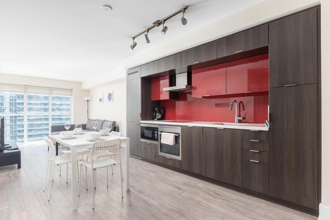 Across From The Cn Tower, Metro Toronto Convention Centre And Rogers Centre In Downtown Toronto Core Apartamento Exterior foto