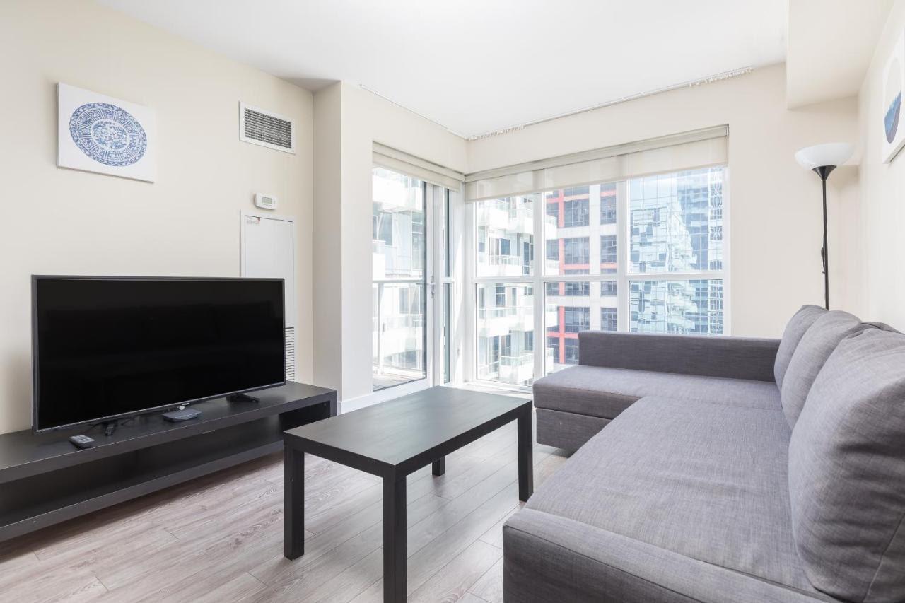 Across From The Cn Tower, Metro Toronto Convention Centre And Rogers Centre In Downtown Toronto Core Apartamento Exterior foto